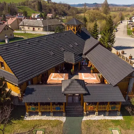 Apart-hotel Nestville Hniezdne