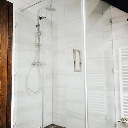 Nestville Appart hôtel Hniezdne