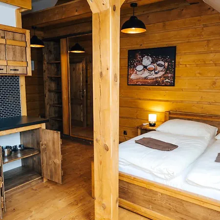 Apart-hotel Nestville Hniezdne